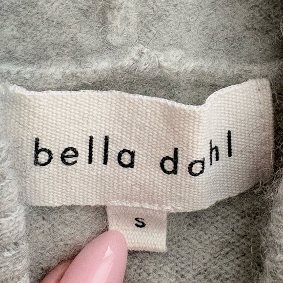 Bella Dahl NWOT 100% Cashmere Gray Hoodie Sweater Pullover Cropped Small - Picture 5 of 7